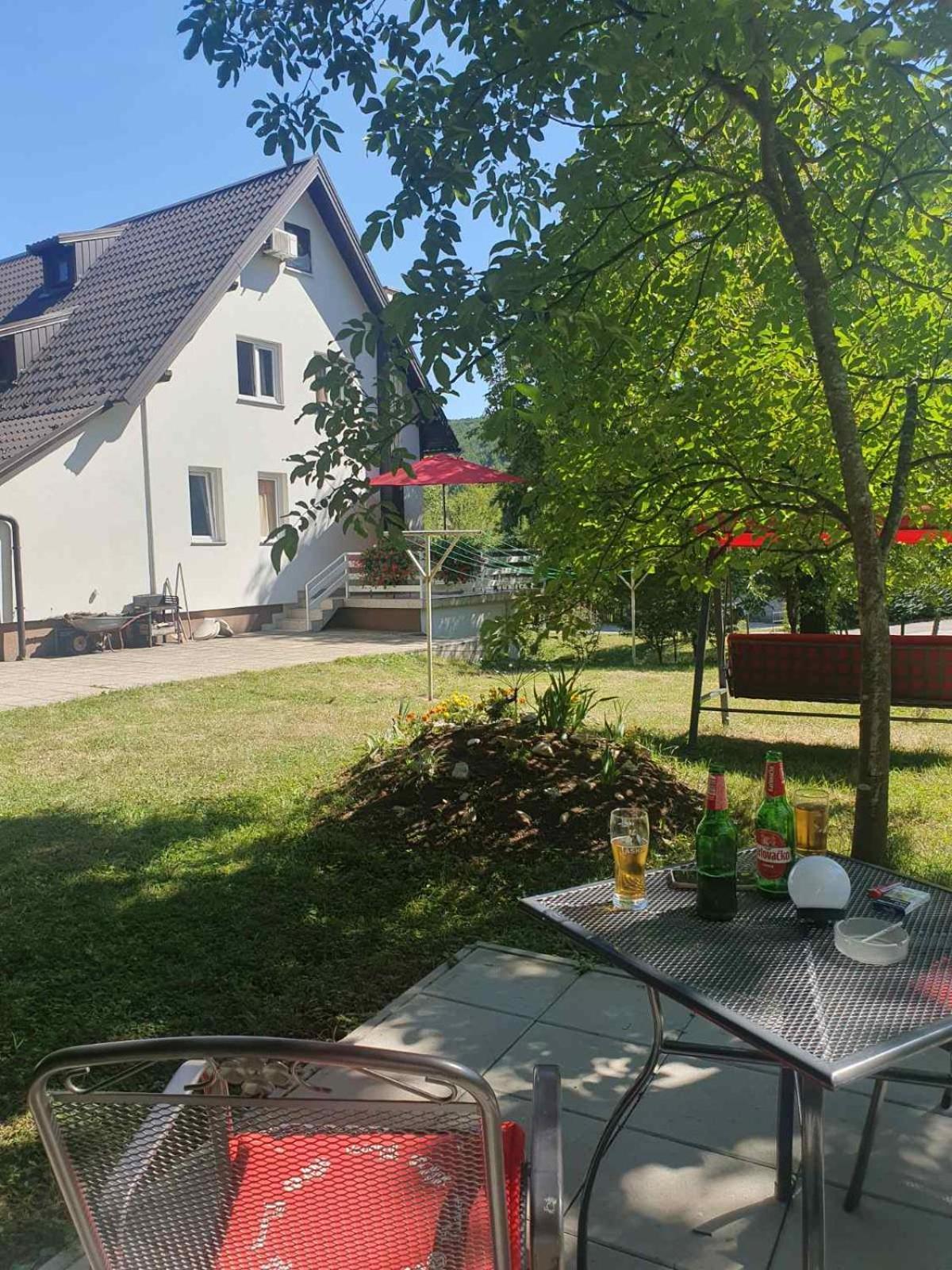 Guesthouse Nikola Плитвицкие озёра Экстерьер фото